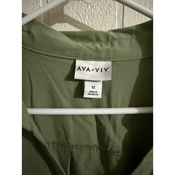 Ava & Viv Womens 1X Olive Green Short Sleeve Tiered Button Down Midi Shirtdress - Image 2