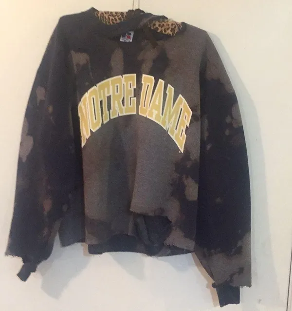 Notre Dame vintage distressed sweatshirt Sz large - Image 3