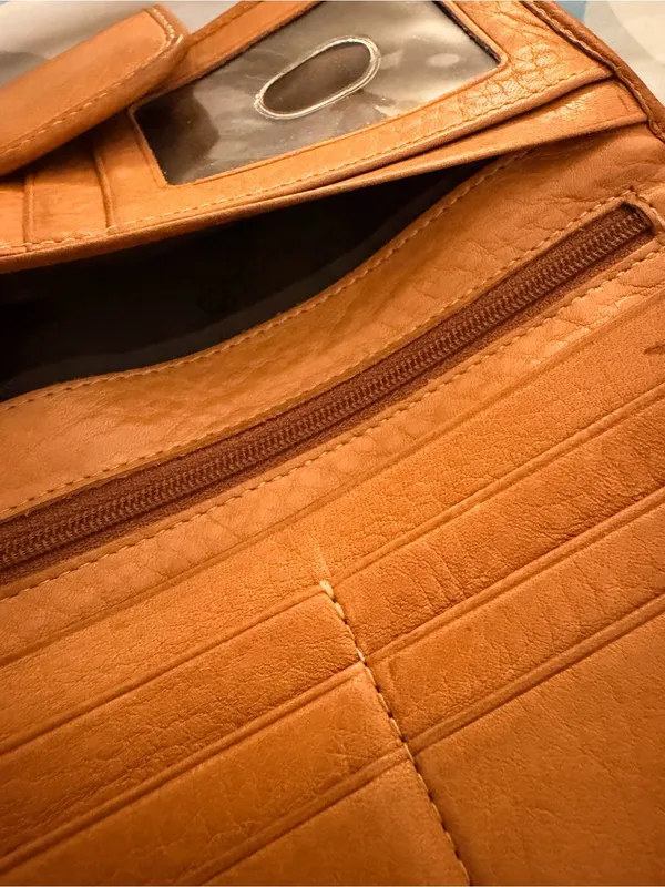 Fossil Cognac Leather Wallet with Brass Logo Stud - Image 6