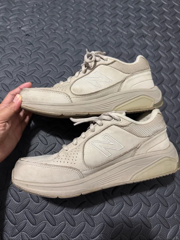 New Balance Womens 928 Walking Shoes Tan Suede Leather Comfort Sneakers Size 8 - Image 2