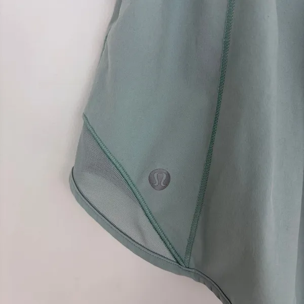 Lululemon Hotty Hot Low Rise Hazy Jade 4" Inseam Long Lightweight Running Size 8 - Image 7