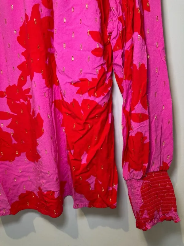 Sugarlips Pink and Red Floral Print Long Sleeve Split Neck Blouse with Gold Meta - Image 4