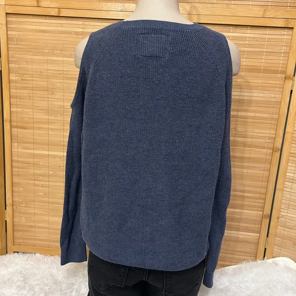 Abercrombie & Fitch blue cold-shoulder knit sweater long sleeve crew neck Large - Image 4