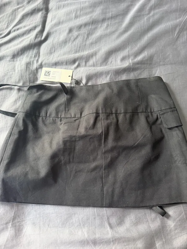 Glassons Black Mini Cargo Skirt - Image 4