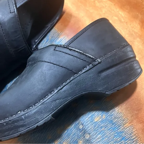 Black Leather Clogs size size 38 - Image 10
