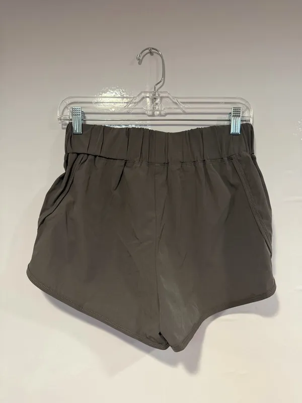 NWT grey Halara athletic shorts - Image 4