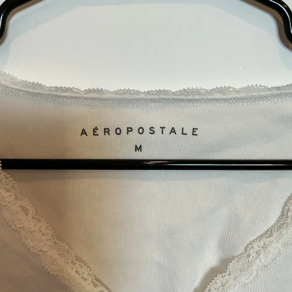 Aeropostale White Lace Trim V Neck Cropped Long‎ Sleeve Top Womens Size M - Image 2