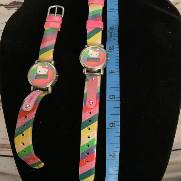 TWO DIGITAL HELLO KITTY‎ WATCHES - Image 5