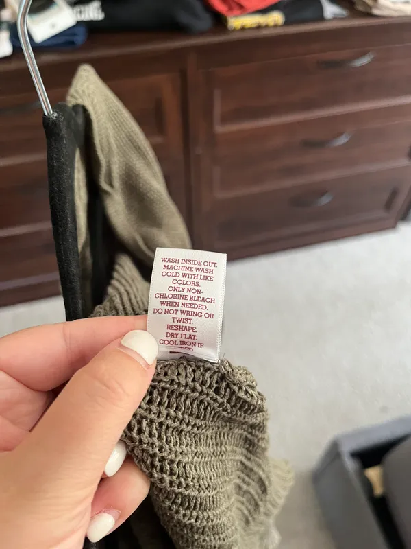 SO Sweater - Image 7