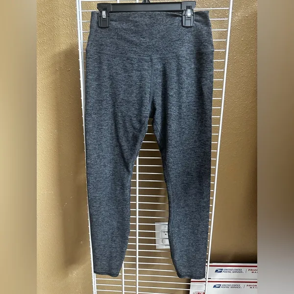 ALO Yoga alosoft 7/8 highlight Charcoal Heather Leggings sz sm - Image 2