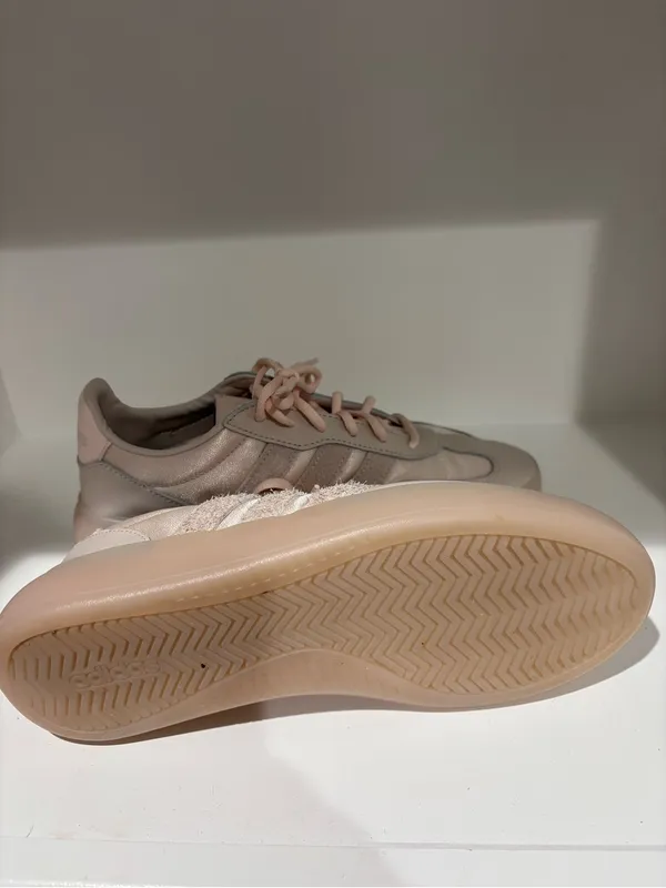 ADIDAS Women's Light Pink Low-Top Sneakers - Image 4