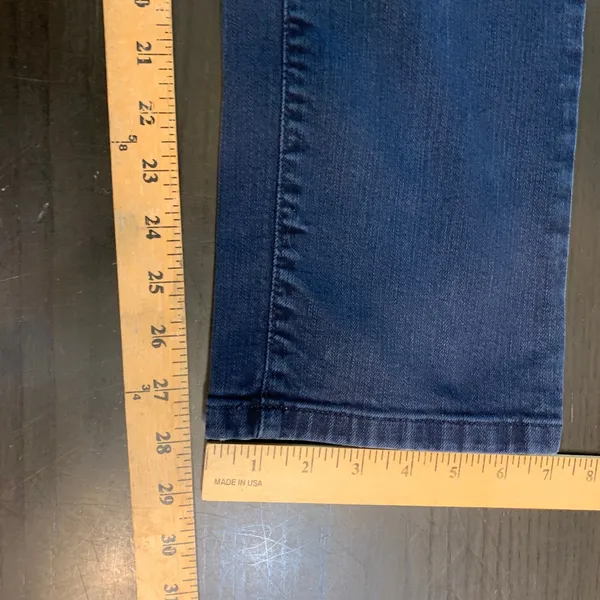 LL‎ Bean Classic Fit Straight Leg Jeans Womens 10 Reg Dark Indigo Blue 284078 - Image 10