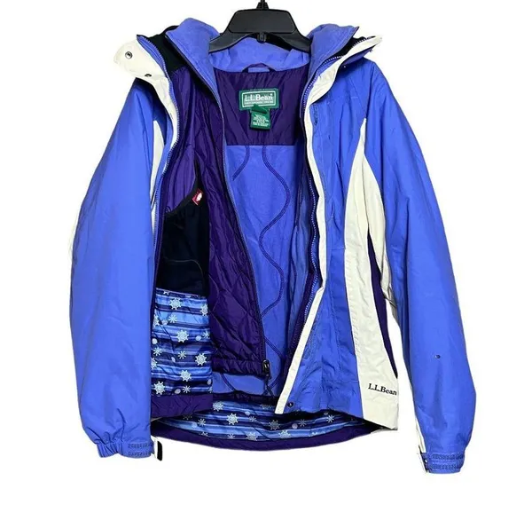 LL Bean Women's Purple & White Winter Jacket - Image 2