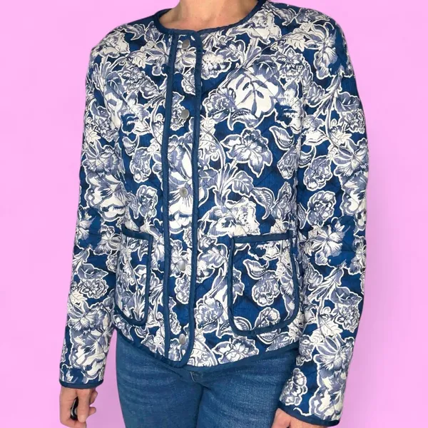 Rachel Zoe Navy Blue & White Floral Quilted Jacket - Image 8