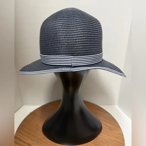 Lands’ End Women’s Facesaver Navy Sunhat READ Description !!! - Image 4