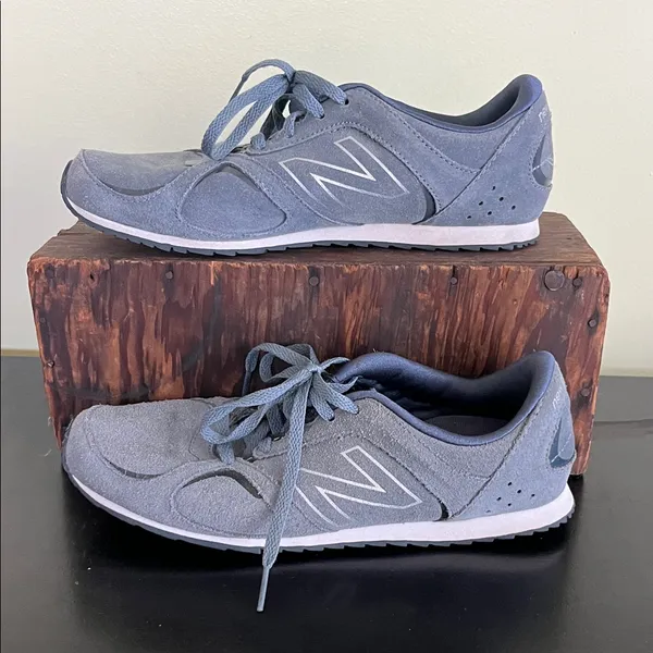 New Balance Women's WL555 casual sneakers - Image 2