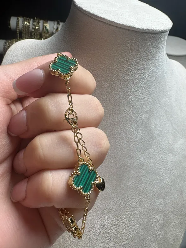 Super beautiful clover bracelet is adjustable Green - Image 3