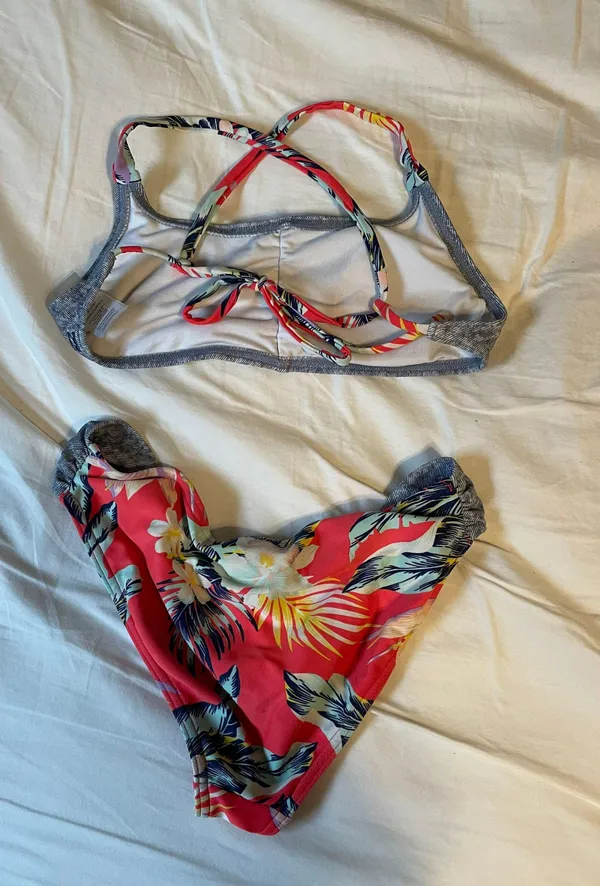 Billabong Swim Suit - Image 2