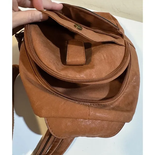 Adorable Small Bueno Brown Faux Leather Sling Backpack Purse Crossbody Bag - Image 3
