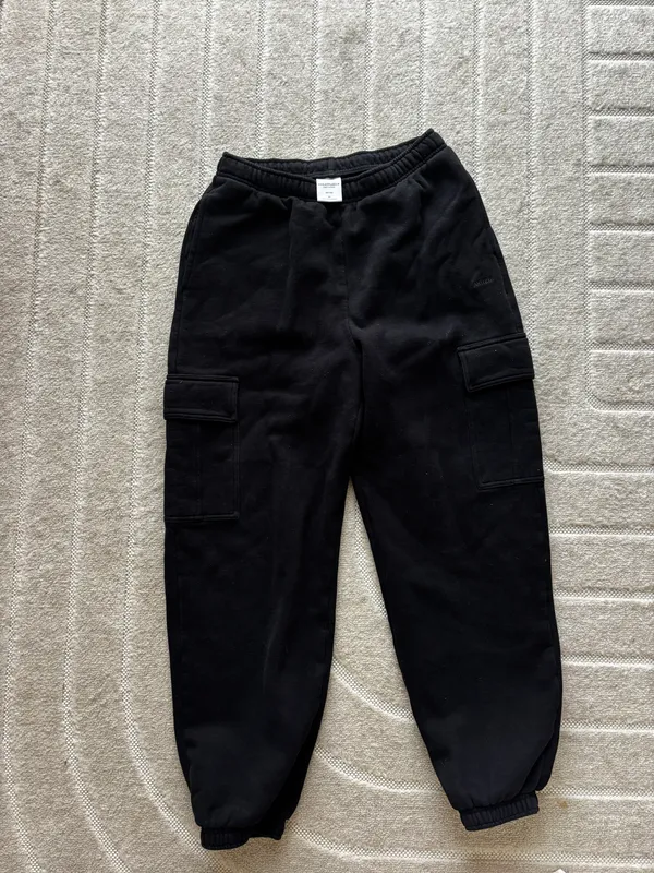 Aritzia Cargo Sweatpants  - Image 3