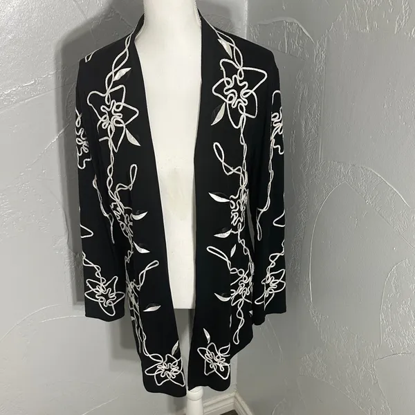 Lauren Michelle Black Embroidered Floral Cardigan – Boho Chic Elegance. - Image 7