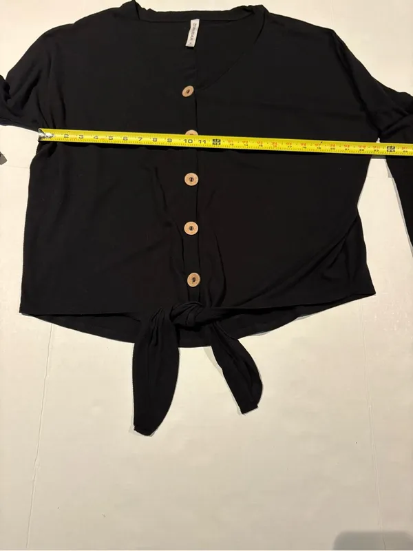 Zenana Outfitters Boho Black Button-Front Tie Hem V-Neck Blouse Size M - Image 5