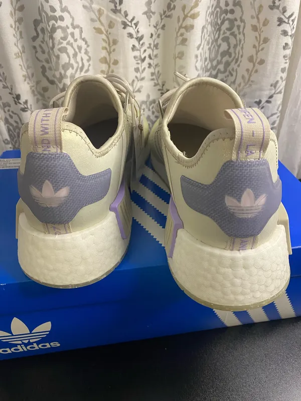 New Adidas Glitter Womens Shoes Size 10.5 - Image 3