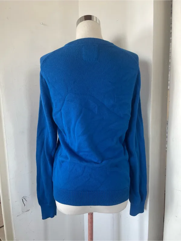 Express Women's Bright Blue Crewneck Sweater - Image 3