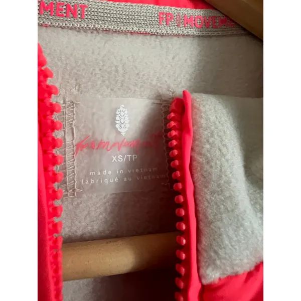 NWT‎ Free People In The Zone Zip Up Fleece XS Beige Pink Lightweight Outerwear - Image 4