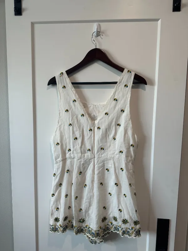 Free People Embroidered Romper Size 10 Ivory Floral Boho Sleeveless - Image 3