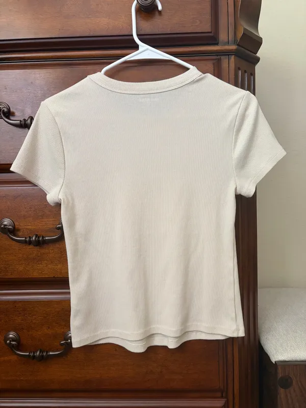Old Navy Cream Top - Image 2