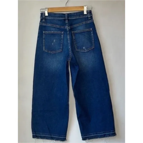 Uniqlo Wide Leg Crop Jeans Raw Hem High Rise - Image 2
