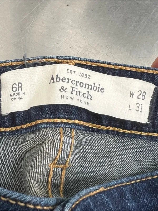 Abercrombie & Fitch Women’s Blue Jeans - Size 6 / W 28 L 31 - VGUC - Image 6