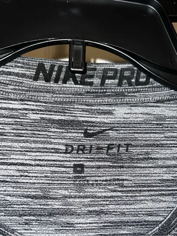 Nike Women's Grey Marled Long-Sleeve Performance Top - Image 3