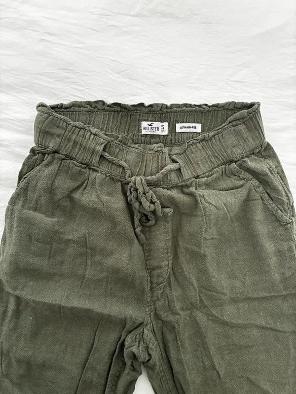 Hollister Olive Green Drawstring Joggers - Image 2
