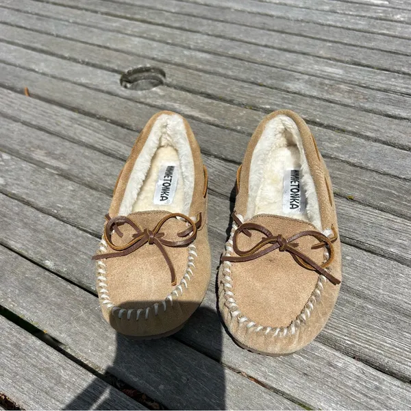 Minnetonka Fur lined Slippers Moccasins Lynda‎ Trapper Women's 5 - Image 4