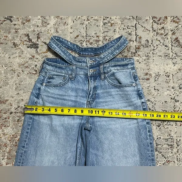 American Eagle Strigid Super Hi rise Baggy Straight Jeans 4 short cut out double waist - Image 6