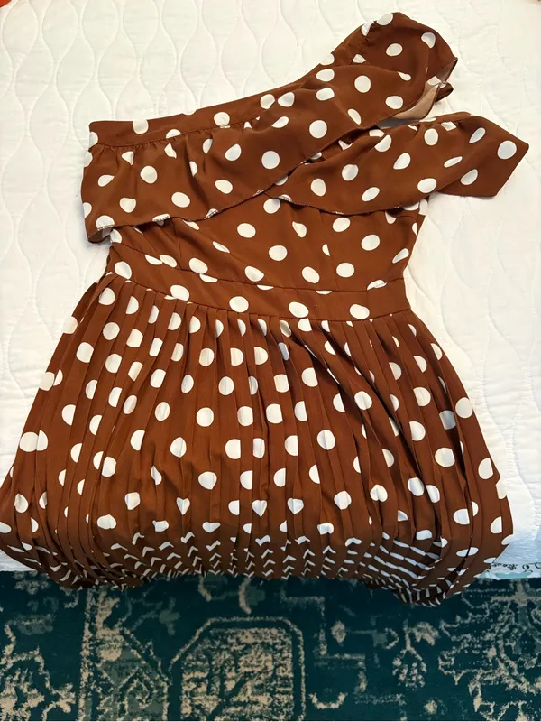 Pretty Little Thing Women's One-Shoulder Brown Polka Dot Midi Dress Size 4 - Image 8