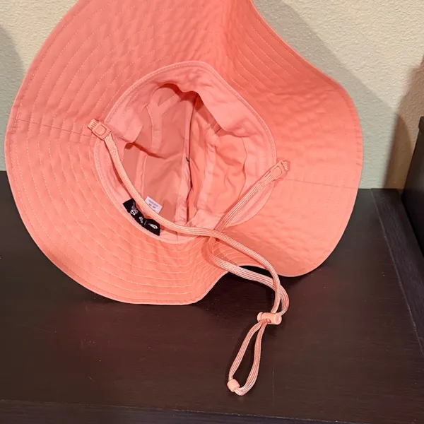 Nike Apex Wide-Brim Pocket Bucket Hat Color Apricot Agate - Image 8