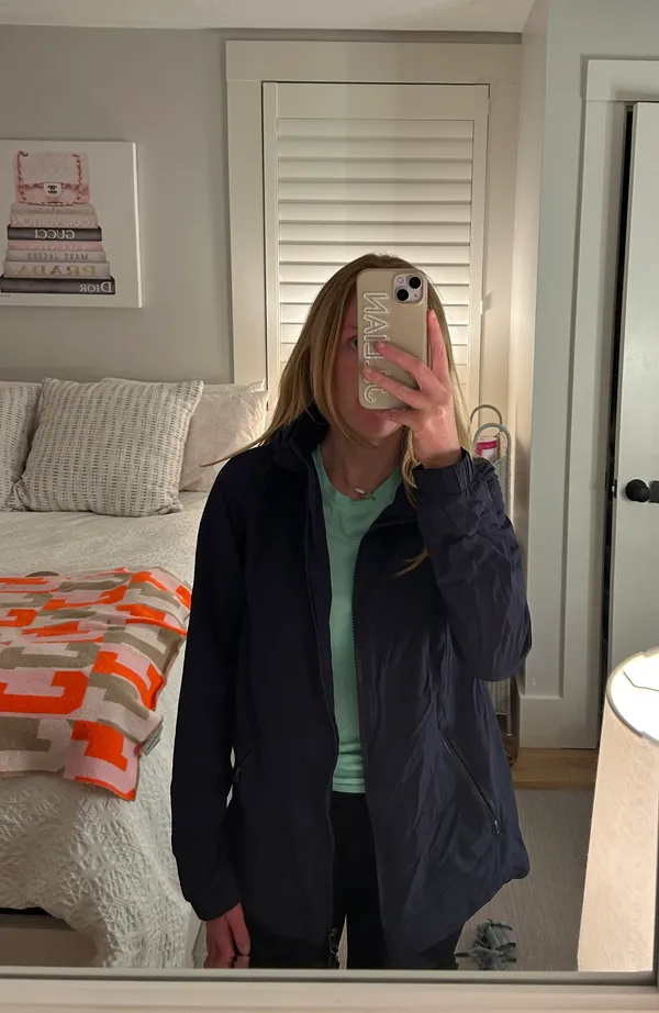 Lululemon Women’s Navy Blue  Jacket Size 8 - Image 3