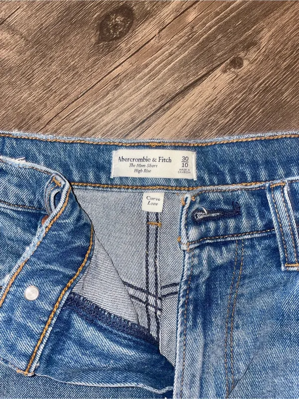 Curve Live High Rise Mom Short - Abercrombie & Fitch - Image 3