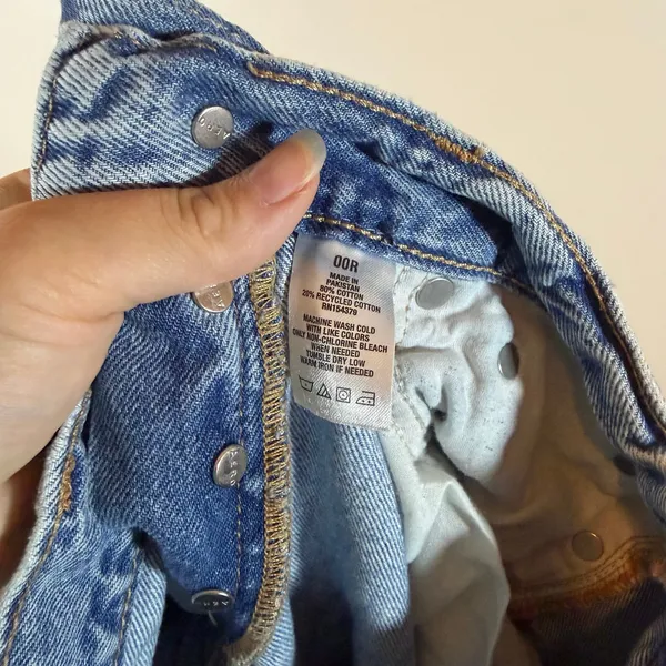 Aeropostale Low Rise Skater Jeans Womens 00R Destroyed Distressed Leg Light Wash - Image 8