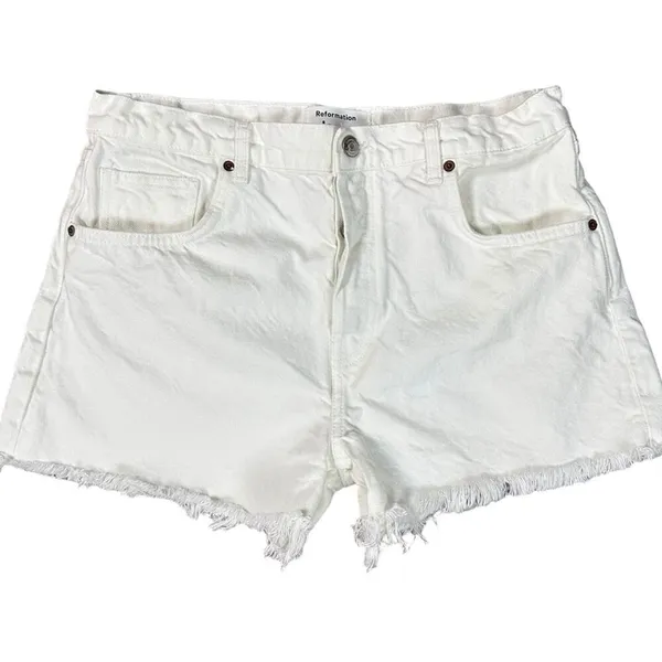 Reformation Charlie High Rise Jean Shorts in Vintage White Size 31 - Image 5