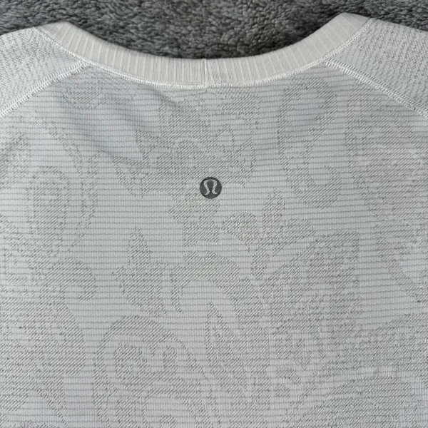 Lululemon Swiftly Tech Short Sleeve Lace Women's 12 Polar Cream - Image 9