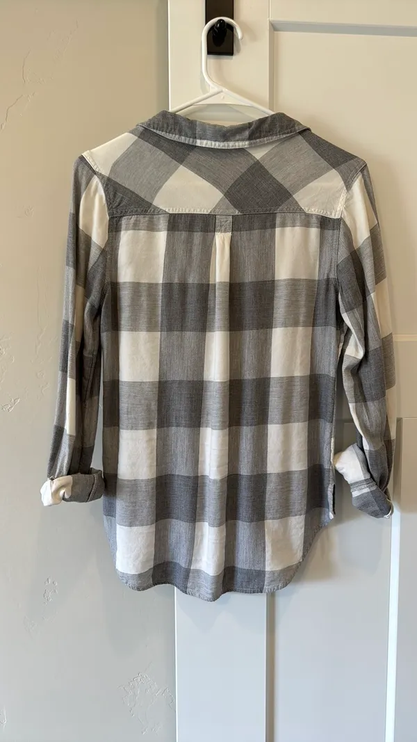 Maurice’s plaid top - Image 3
