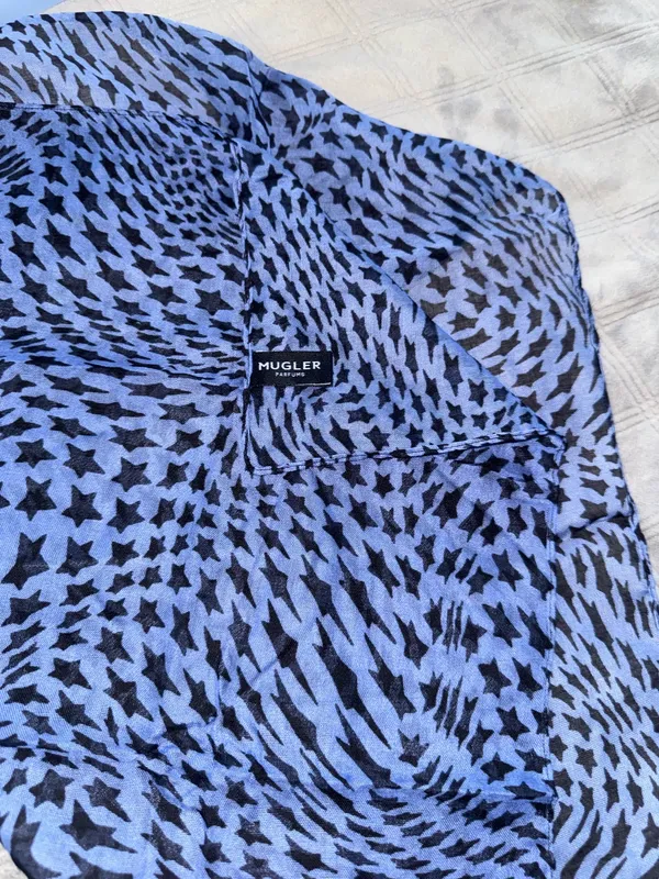 Mugler Parfumes pouch and scarf set Blue - Image 6