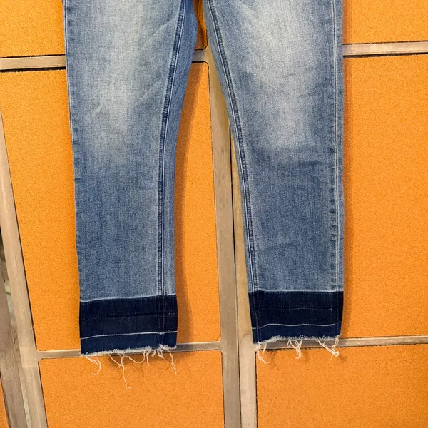 Jen7 By 7 For All Mankind Ankle Straight Jeans Raw Fray Hem Contrast Denim SZ 2 - Image 10