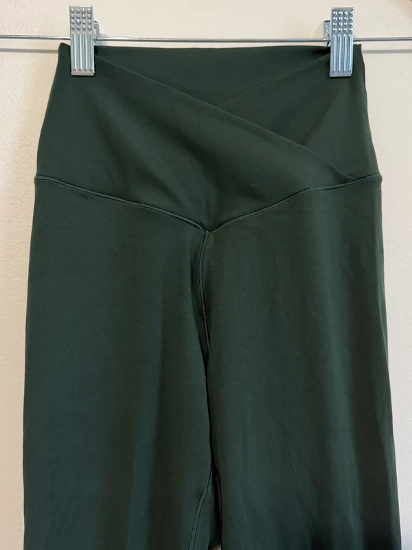 OFFLINE by Aerie Real Me High Waisted Crossover Leggings Dark Green Small - Image 4