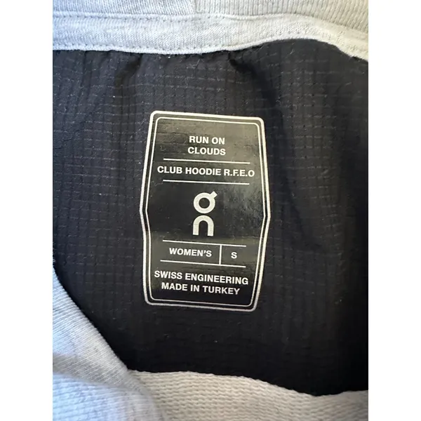 On Running Club Hoodie R.F.E.O Small - Image 4