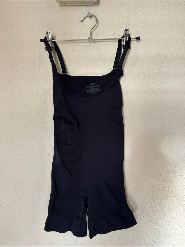 NEW‎ SKIMS Seamless Sculpt Butt Lifting Open Bust Bodysuit in Onyx Size M - Image 5